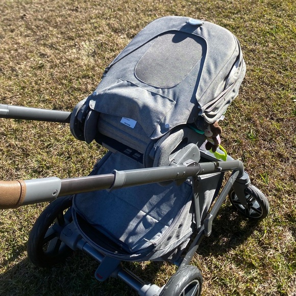Nuna MIXX Stroller - Picture 4 of 5